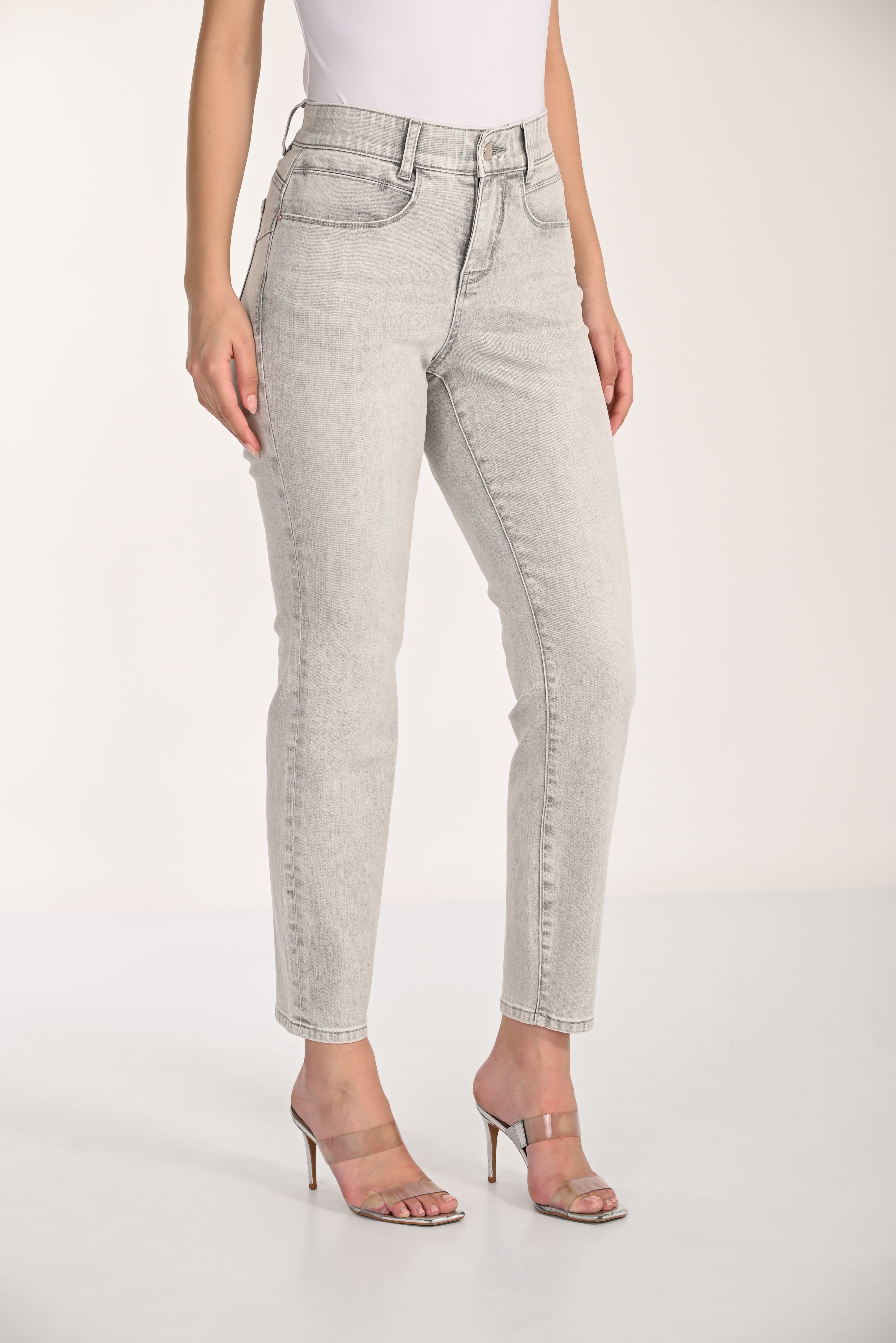 High-Rise Comfort Stretch Slim Jeans 213126U in light grey, featuring a tapered leg and smooth waistband.